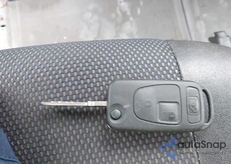 2017 Mercedes-Benz Sprinter 2500 Standard Roof V6 z USA, uszkodzony, nr VIN WD3PE7CD3HP520388